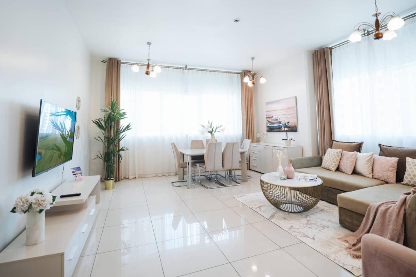 Charming Warm Suite With Amazing Views Of The City Dubai Exterior photo